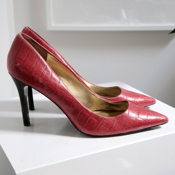 Ralph Lauren "Adena" Red Reptile Textured Leather Stiletto Heels - Women's Size - Picture 6 of 10